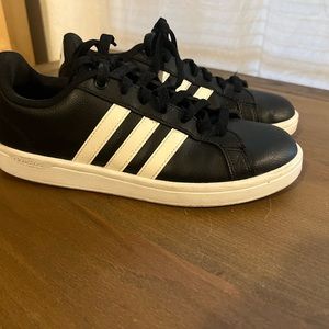 Adidas cloud foam sneakers